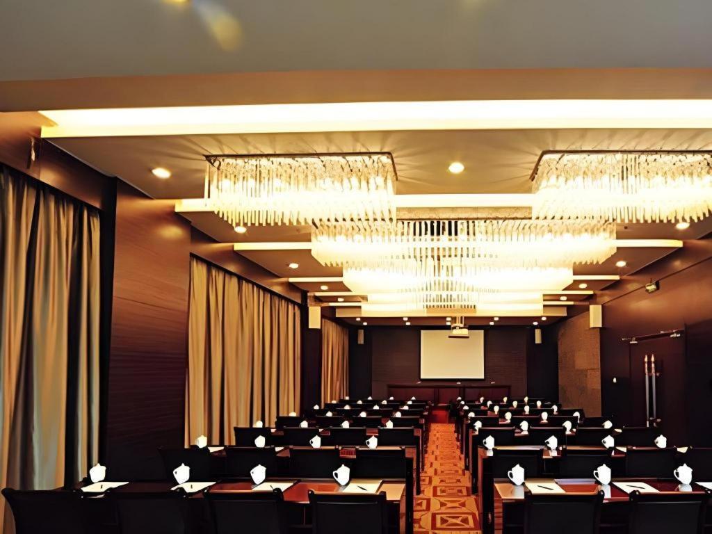 Fortune Hotel Лунъян Экстерьер фото