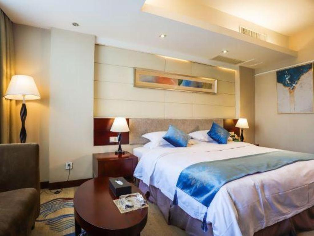 Fortune Hotel Лунъян Экстерьер фото